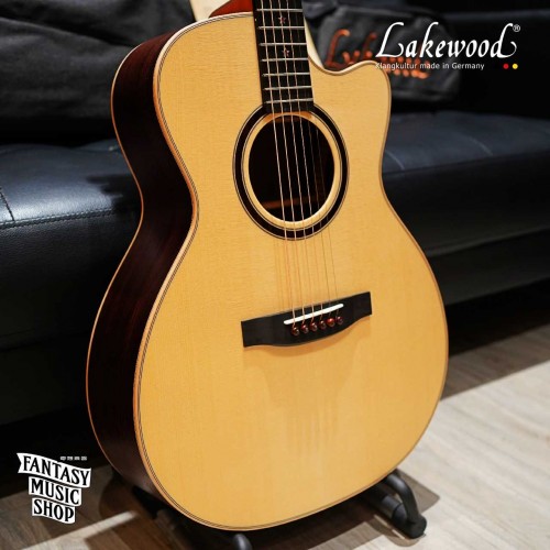 Lakewood M32C 紅木+珍珠母貝 拼接雙層星星鑲貝 客製款 全單板手工吉他 Lakewood M32C 紅木+珍珠母貝 拼接雙層星星鑲貝 客製款 全單板手工吉他