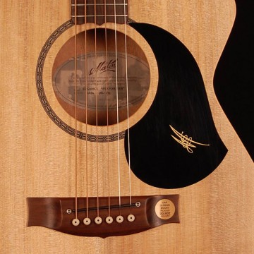 Maton 護板 | 黑色款吉他刷板 PICKGUARD